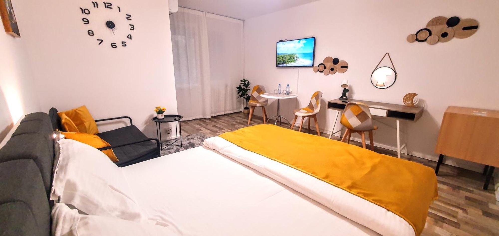 The Yellow King - Luxurious Apartment Букурещ Екстериор снимка